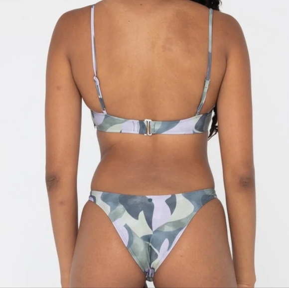 🏝RUSTY BRAND NEW SANTORINI BIKINI SET SIZE L - Picture 3 of 8